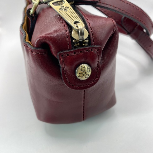Patricia Nash Deep Red Joliet Leather Crossbody Bag Pouch Clutch Distress NWT - Picture 4 of 8